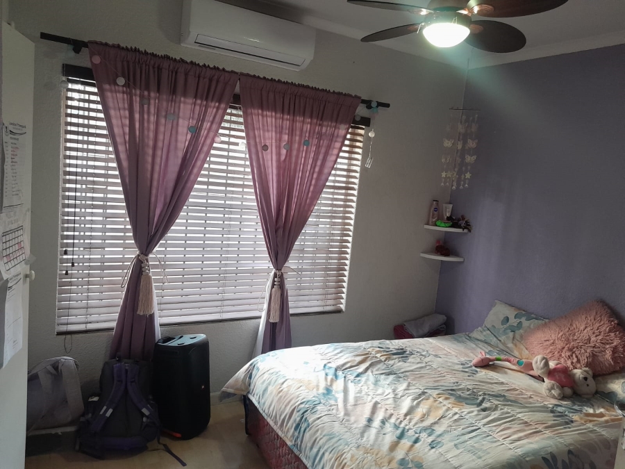 3 Bedroom Property for Sale in Geelhoutpark North West